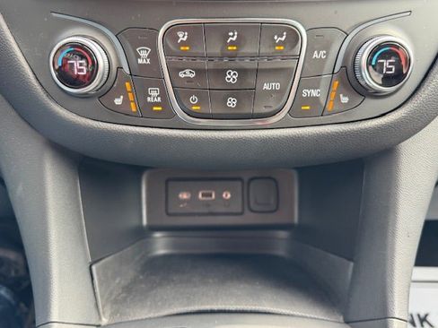 Used 2023 Chevrolet Equinox LT image 33