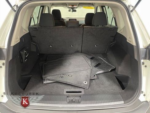 Used 2023 Nissan Rogue SV image 25