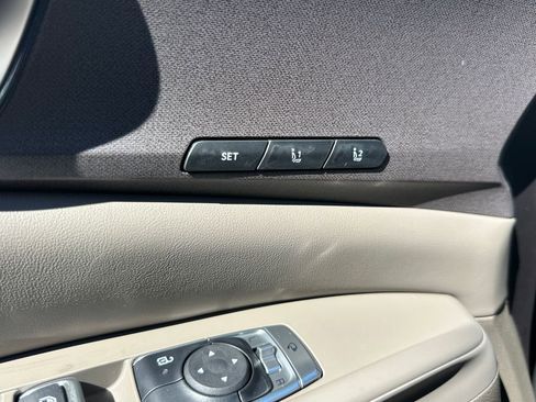 New 2026 Kia Carnival EX FWD image 12