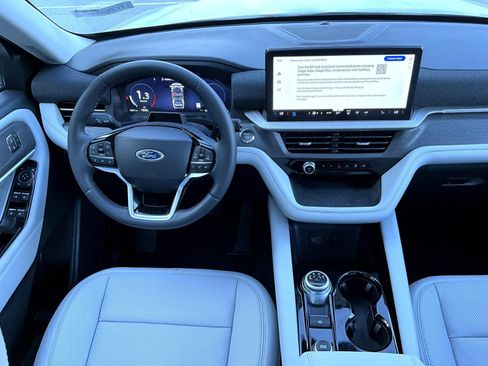 New 2026 Ford Explorer Platinum w/ LUX Leather Package AWD/4WD image 13