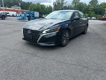 Used 2024 Nissan Altima 2.5 SV