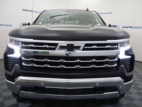 New 2026 Chevrolet Silverado 1500 LTZ w/ LTZ Premium Package AWD/4WD image 13