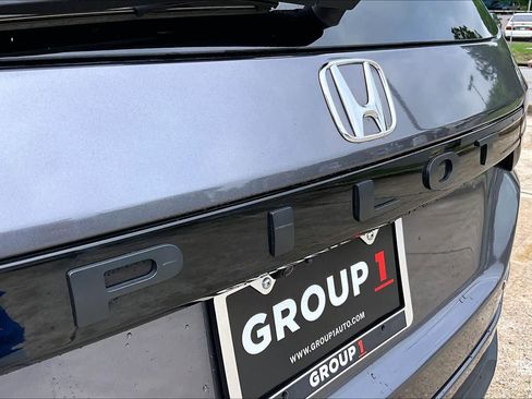 Certified 2025 Honda Pilot Touring image 31
