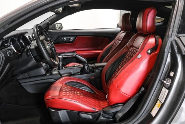 Used 2017 Ford Mustang Coupe RWD image 5