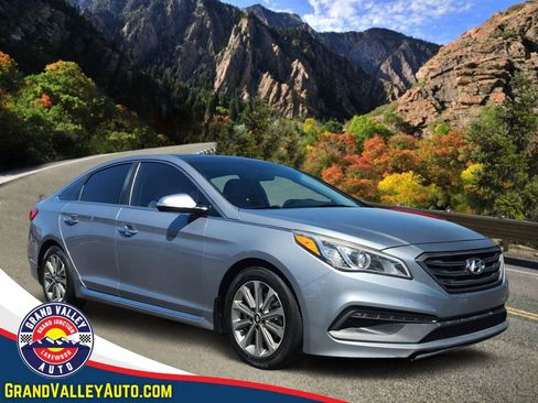 Used 2016 Hyundai Sonata Limited w/ Option Group 04 FWD image 1