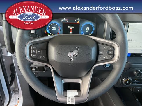 New 2025 Ford Bronco 4-Door image 23