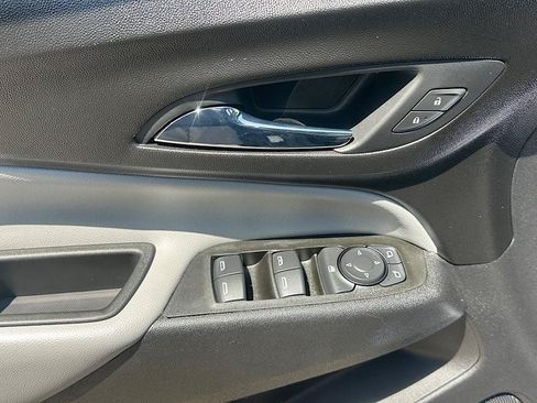 Used 2020 Chevrolet Equinox LT FWD image 14