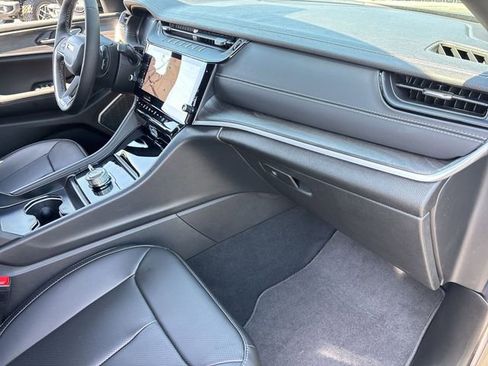 New 2026 Jeep Grand Cherokee L Limited AWD/4WD image 35