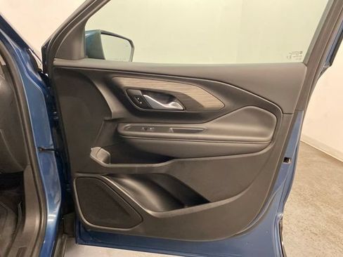 Used 2024 GMC Terrain SLT w/ LPO, Floor Liner Package AWD/4WD image 24