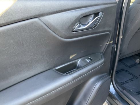 Used 2021 Chevrolet Blazer LT image 32