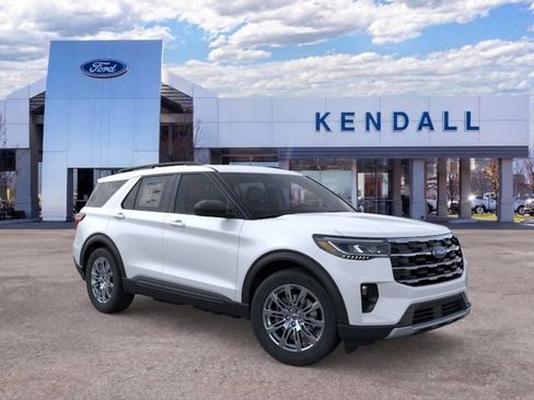 Used 2026 Ford Explorer Active w/ Active Comfort Package AWD/4WD image 7