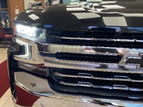 Used 2019 Chevrolet Silverado 1500 LTZ w/ LTZ Premium Package AWD/4WD image 10