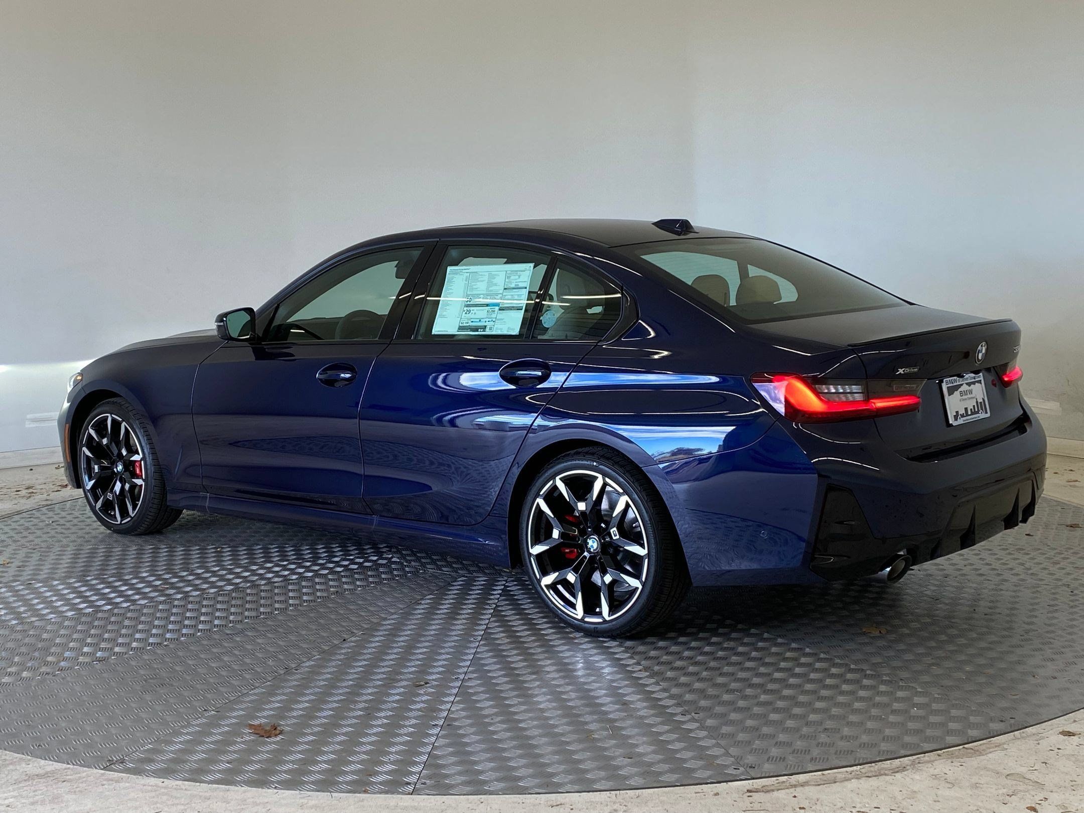 Used 2026 BMW 330i xDrive Sedan w/ M Sport Package AWD/4WD image 3