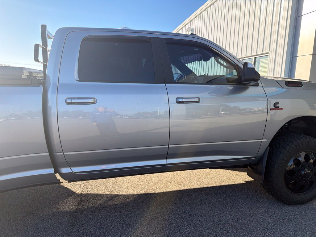 Used 2022 RAM 3500 Big Horn w/ Level C Equiment Group AWD/4WD image 3