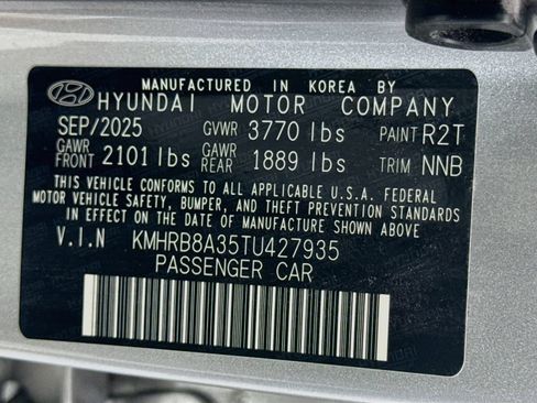 Used 2026 Hyundai Venue SE FWD image 35