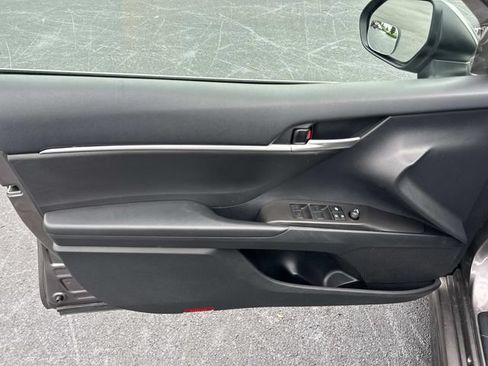 Used 2023 Toyota Camry SE FWD image 18
