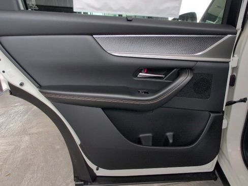 Used 2026 MAZDA CX-90 3.3 Turbo w/ Premium Sport Pkg image 10