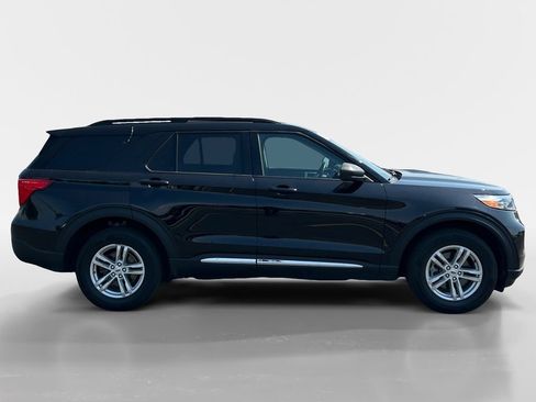 Used 2023 Ford Explorer XLT w/ Equipment Group 202A AWD/4WD image 6