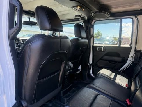 Used 2019 Jeep Wrangler Unlimited Sahara w/ LED Lighting Group AWD/4WD image 19