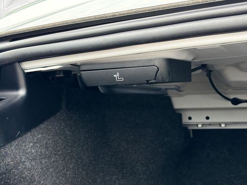 Certified 2025 BMW 530i image 14