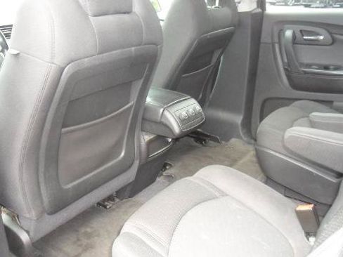 Used 2011 Chevrolet Traverse LT w/ Personal Connectivity Package FWD image 15