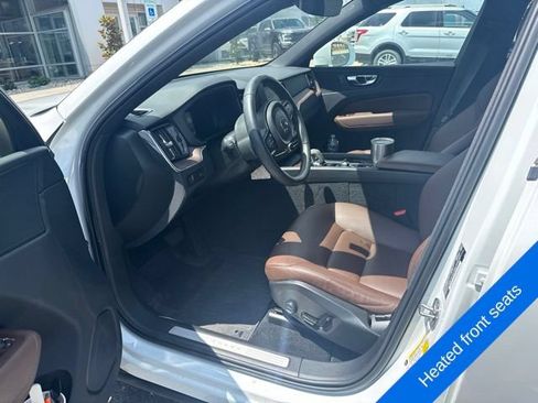 Used 2022 Volvo XC60 B5 Momentum AWD/4WD image 9