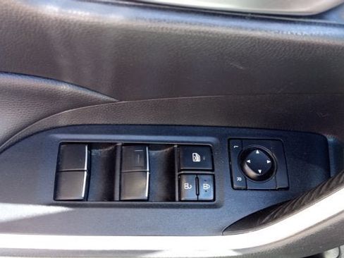 Used 2021 Toyota RAV4 XLE Premium AWD/4WD image 12