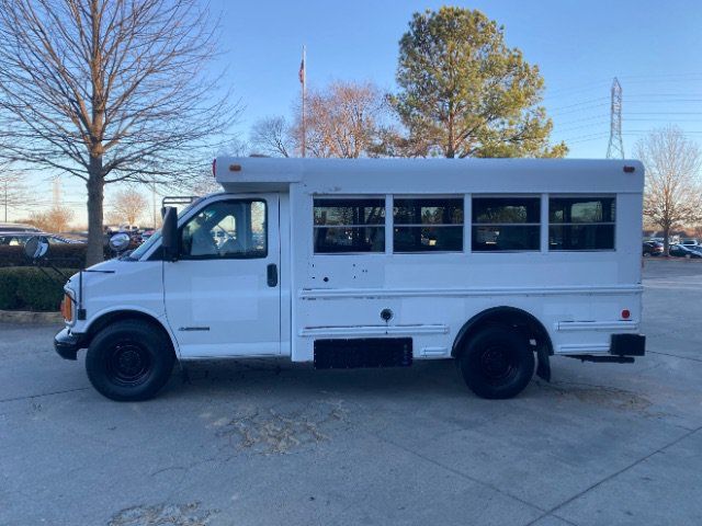 Used 2001 Chevrolet Express 3500 RWD image 3