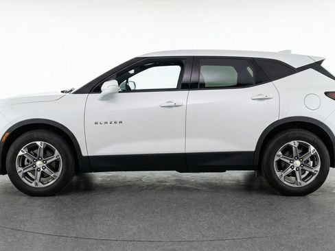 Used 2025 Chevrolet Blazer LT image 5