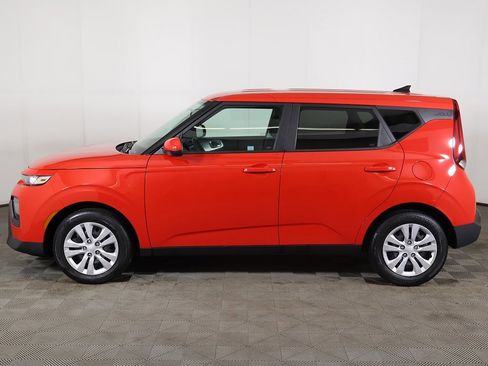 Used 2022 Kia Soul LX image 14