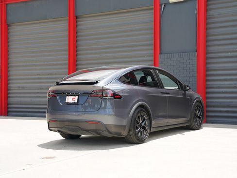 Used 2023 Tesla Model X AWD/4WD image 10