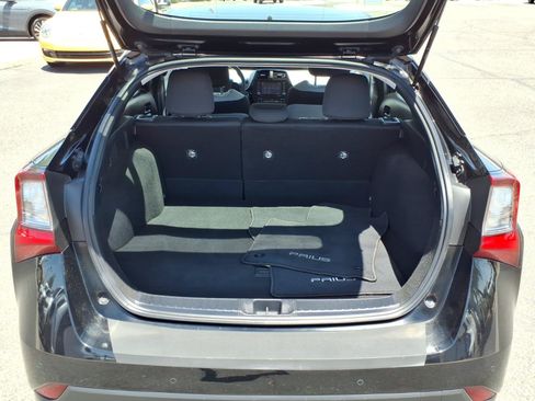 Used 2022 Toyota Prius LE FWD image 16