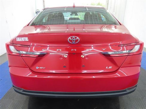 Used 2025 Toyota Camry LE FWD image 11