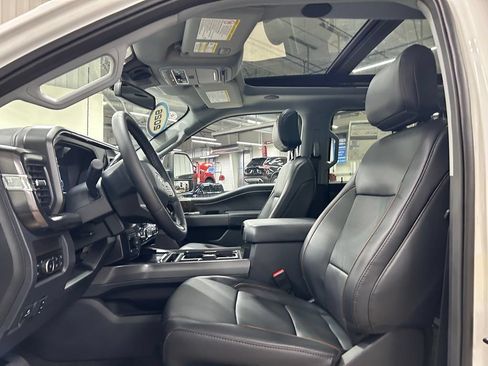 New 2026 Ford F250 Lariat w/ Black Appearance Package AWD/4WD image 10