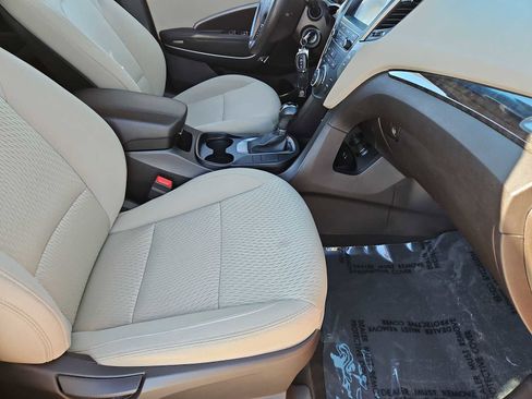 Used 2017 Hyundai Santa Fe Sport image 21