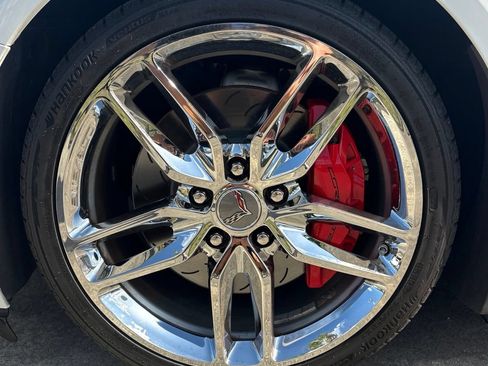 Used 2019 Chevrolet Corvette Stingray Convertible RWD image 8