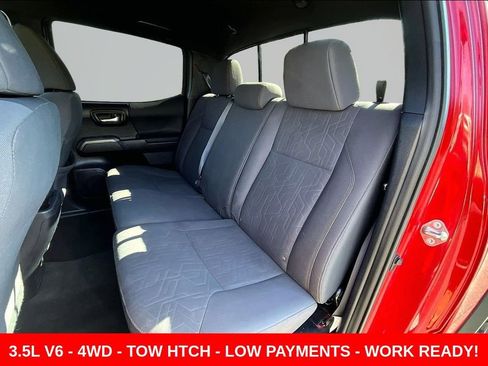 Used 2019 Toyota Tacoma TRD Off-Road w/ Technology Package AWD/4WD image 21