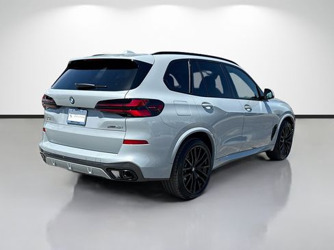 New 2026 BMW X5 sDrive40i w/ M Sport Package RWD image 3