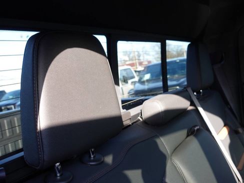 Used 2024 GMC Sierra 1500 AT4 image 37