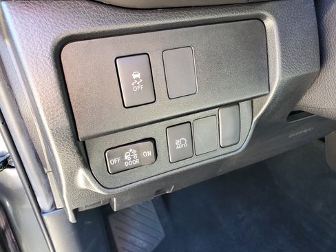 Used 2022 Toyota Tacoma SR AWD/4WD image 11