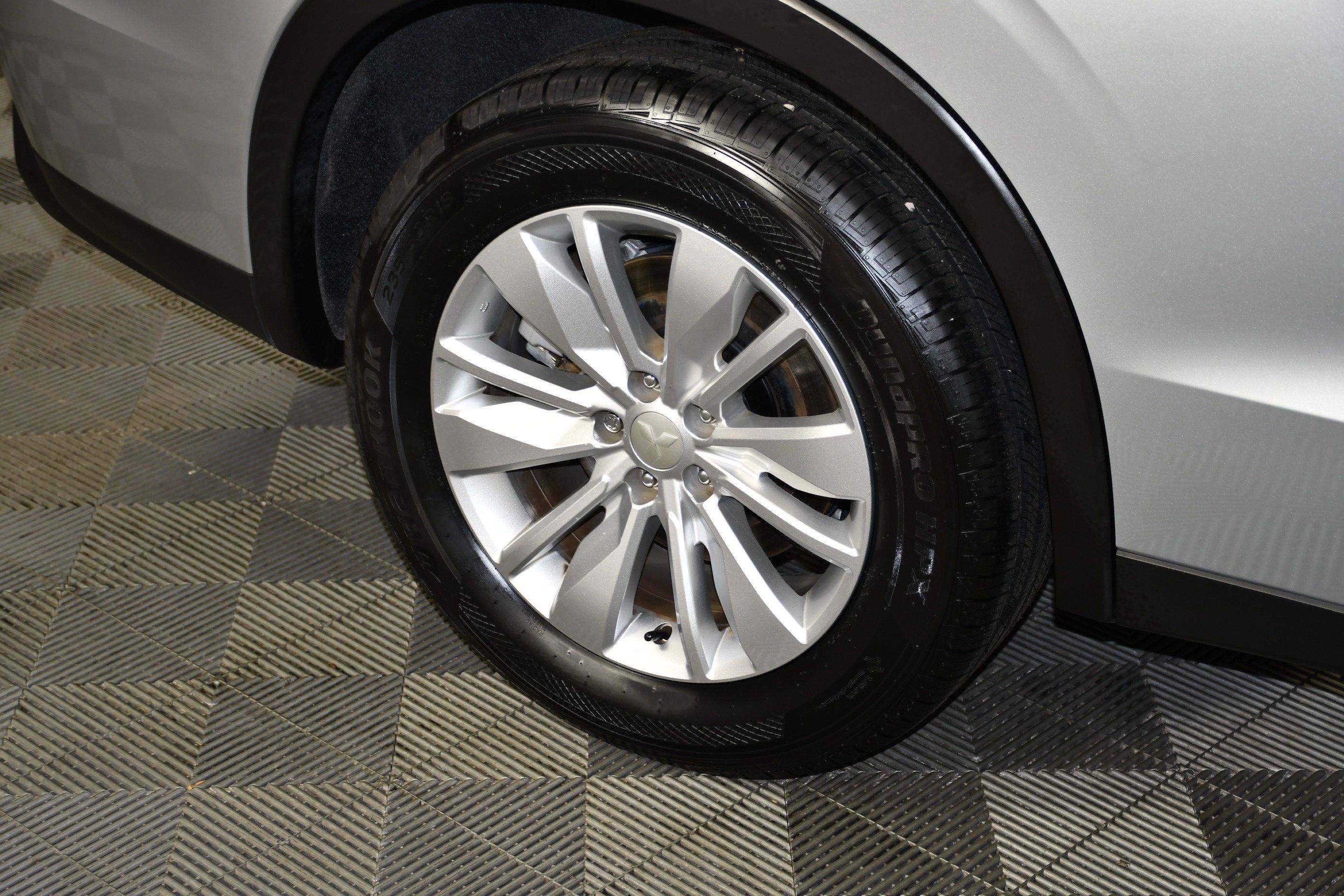 Used 2025 Mitsubishi Outlander ES FWD image 39
