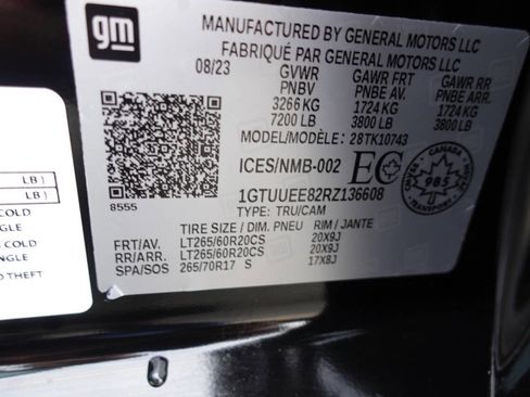 Used 2024 GMC Sierra 1500 AT4 w/ AT4 Premium Package image 19