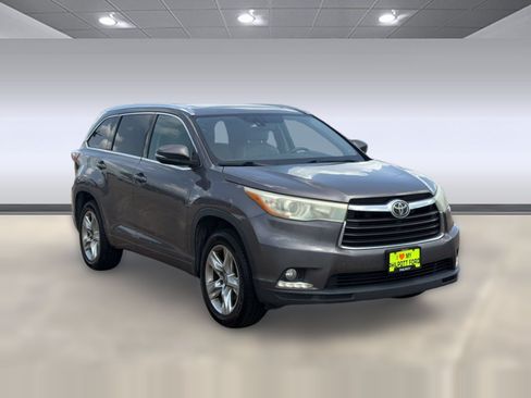 Used 2016 Toyota Highlander Limited Platinum FWD image 7
