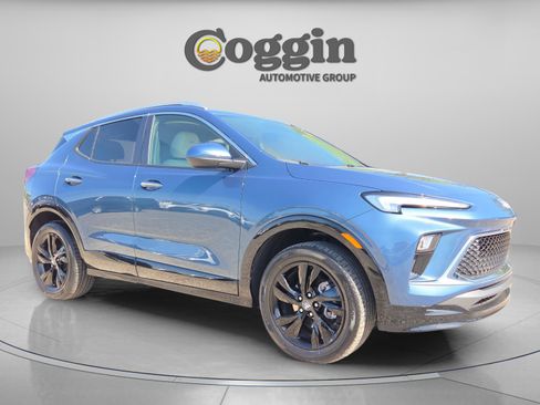 Used 2024 Buick Encore GX Sport Touring image 7