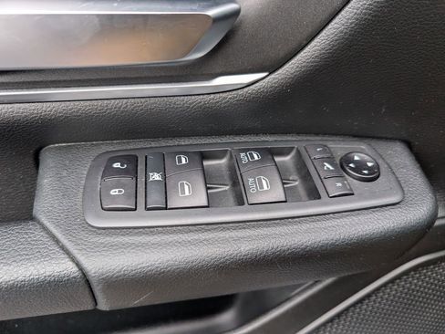 Used 2021 RAM 1500 Big Horn image 11