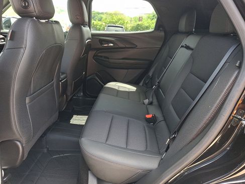 Used 2023 Chevrolet TrailBlazer RS w/ Convenience Package AWD/4WD image 11