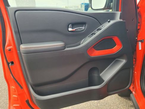 Certified 2025 Nissan Frontier PRO-4X w/ Interior Protection Package image 18
