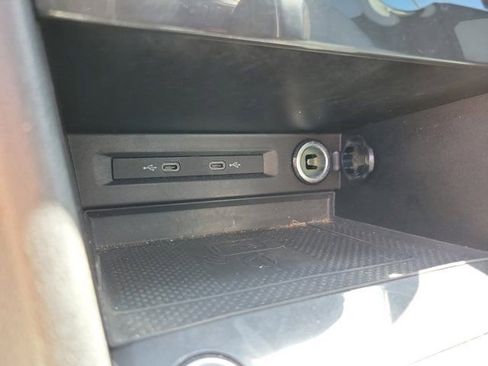 Used 2021 Volkswagen Tiguan SE R-Line FWD image 23