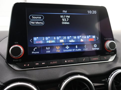 Used 2024 Nissan Sentra SV FWD image 11