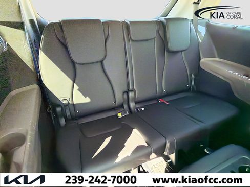 New 2026 Kia Carnival EX FWD image 21